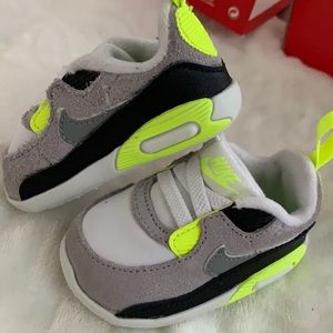 new with original box Nike Max 90 Crib